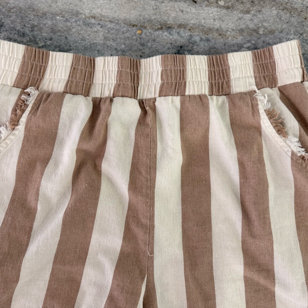 Umgee Beige and Cream Vertical Stripe Wide Leg Pants - Picture 2 of 5